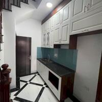 LÔ GÓC 2 THOÁNG VĨNH VIỄN- ĐƯỜNG TRƯỚC NHÀ Ô TÔ THÔNG - ĐỨC GIANG - LB 35 M2,5 TẦNG, MT 3.7M, 6.4 TỶ.