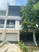 Cần Bán Gấp Căn Biệt Thự Song Lập Diện Tích 230M2 Nhà Có Nội Thất. Trục Đường Lớn 20M. Hướng Bắc