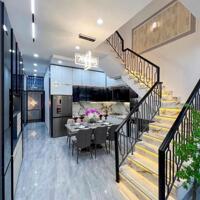 Bán nhà hiện đại đường D6 kdc hồng loan gần bến xe mới cần thơ 5,399 tỷ