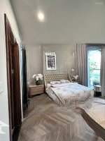 Bán Gấp Căn Hộ 172M2, 3 Phòng Ngủ, Nhà Full Đồ, View Thoáng, Chung Cư Mandarin Garden. Giá 85 Triệu/M2