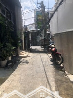 Đường 3/2 ,P14 . Q10 - Sát Trường Việt Úc - Cách Mặt Tiền Hẻm Nhựa Chỉ 12M - 3,6X13M - 3 Tầng - 3Pn