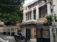 Bán Biệt Thự Dương Quảng Hàm P6 Gò Vấp. Diện Tích 13X18 3 Tầng Công Nhận 235,5M2. Giá Bán 21Tỷ5
