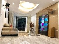 Bán Gấp Căn 3 Phòng Ngủ 110M2, Giá Bán 7,5 Tỷ, Chung Cư Cao Cấp Discovery Complex, 302 Cầu Giấy