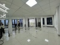 Cho Thuê Văn Phòng Vạn Phúc, Diện Tích 80 M2/Tầng, Sàn Thông Đẹp, View Góc 2 Mặt Thoáng