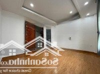 Văn Phòng 25M2 - Có Thang Máy, Máy Lạnh, Hầm Để Xe - Giá Thuê 5.5 Triệu/Tháng