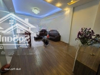 Cho Thuê Nguyên Căn Nhà 5 Tầng, Nguyễn Văn Cừ, 5 Phòng Ngủ Giá Bán 14 Triệu