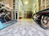 Nhà Sổ Riêng Đường 8M Xe Hơi Trong Nhà, Vị Trí Siêu Vip Ngay Công An, Chợ Metro Q12 Giáp Gò Vấp.