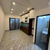 Bán nhà 50m2, 5 tầng mới ở ngay phố Vũ Xuân Thiều, Long Biên