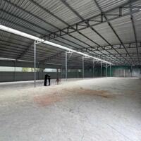 *Cho thuê kho xưởng*1.100m2 QL 13, Hiệp Bình Phước, Quận Thủ Đức.