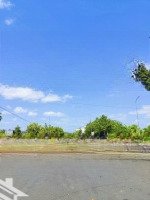 Kẹt Tiền Bán Đất Mặt Tiền Đường Nguyễn Viết Xuân, Phường 5 Gần Chợ Bạc Liêu.diện Tích120M2/ 500 Triệu. Shr