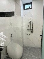 Cho Thuê Nhà Nguyên Căn Đường 8M Phạm Văn Bạch 3 Lầu, 4X14M, 2L, Sân Thượng ,Giá 15 Triệu/Thg