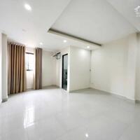 Kẹt tiền bán gấp nhà Phan Đăng Lưu, Phường 3, Phú Nhuận. Giá chỉ 5,2 tỷ/DT 62m2, 4 PN, hẻm 4,5m. Sổ đẹp
