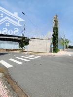 Lô Góc 2 Mặt Tiền: 3 Tỷ, 83M2 Ngang 5.25M Kdc Cạnh Vòng Xoay An Phú, Tp. Thuận An