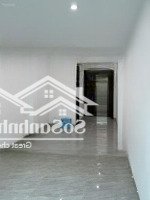 Cho Thuê Nhà Nguyên Căn Phố Giang Biên - Ô Tô Tránh - Thang Máy - Làm Văn Phòng, Kinh Doanh, Ở