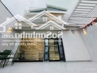 Cực Phẩm Q4 Đường 8M Nhà 4 Tầng , Xe Hơi Ngủ Trong Nhà , Shr