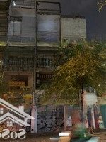 Cho Thuê Nhà Phố Tại Quận 1, Mặt Tiền Đường Lê Thánh Tôn
