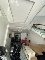 Bán Nhà Mặt Phố 1 Trệt 2 Lầu, Mặt Tiền, Có Sân Để Ô Tô, Đầy Đủ Giấy Tờ Pháp Lý