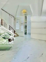 Nhà Có Phòng Ngủ Tầng Trệt. Đ Hùng Vương, P1 ,Q10 . 84M2( 5,5M X 15,2M) Giá Bán 3.9 Tỷ .Bán Gấp