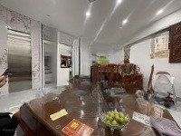 Bán Nhà Lô Gócmặt Tiền11M 50M 4 Tầng Thang Máy Ô Tô Vào Nhà Tình Quang Giang Biên 7,5 Tỷ