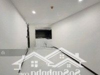 Bán Lỗ Căn Góc 2 Phòng Ngủ C - Skyview, Tầng Cao View Hồ Bơi Thoáng Mát, Nhà Mới. Giá Full 2,15 Tỷ