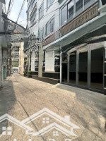 Bán Nhàhẽm Xe Hơigầnmặt Tiềnnguyên Hồng P1 Gò Vấp 4 Tầng Btct Chỉ 6 Tỷ