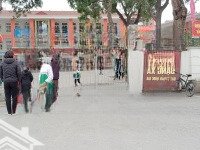 Hiếm 40M2 Đặng Xá Ngõ Thông Otô 7 Chỗ, Tiện Ích Quanh Nhà, Ở Cực Sướng, Dân Cư Đông Đúc
