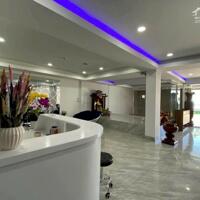 CHO THUÊ NHÀ MẶT TIỀN THÍCH QUẢNG ĐỨC 128M2, NGANG 8M, CÓ THANG MÁY, GIÁ 40TR/ THÁNG
