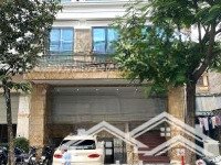 Bán Gấp Toà Nhà Mặt Phố Quan Hoa Diện Tích: 195M2X9 Tầng Giá Bán 143 Tỷ Sau Tòa Nhà Có Ngõ 4M