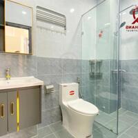 Căn 2 Phòng Ngủ Tách Bếp Máy Giặt Riêng Cửa Sổ Trời Rực Nắng Gần Công Viên Gia Định Tân Bình