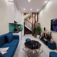 Nhà Đẹp Vừa Ở Vừa Kinh Doanh Phố Chợ Khâm Thiên, Đống Đa 17m, 4 tầng, mt 3m, giá 4.89 tỷ.