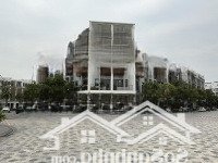 Cần Bán Căn Shop 114M2 Mặt Phố Đi Bộ Tại Khu Đô Thị The Manor Central Park