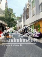 Bán Căn Hộ Dv Đường Nguyễn Văn Thương.diện Tích8,5 X 36M, 5 Lầu - Doanh Thu 300 Tr/Th - 52 Tỷ