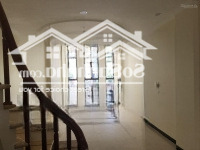 Cho Thuê Nhà Nguyên Căn Phố Trần Hưng Đạo: 40M2 X 5 Tầng, Mặt Tiền 4,1. Khu Vực Sầm Uất Nhiều Vp