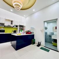 Bán nhà Phạm Văn Bạch, gần CÔNG VIÊN, DÂN TRÍ, 65m2, ngang 5M, NỞ HẬU 3 TẦNG, 3PN, 5,5 tỷ