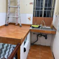 Cho thuê ngõ 11 Đường Láng LÀM VP, KD ONL kết hộp ở, 3 tầng, 32m2, 2 ngủ, 2 WC, 11.5 triệu