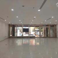 Cho thuê gấp 170m2 sàn văn phòng Trần Duy Hưng thông sàn, thang máy, có hầm để xe, ô tô tránh