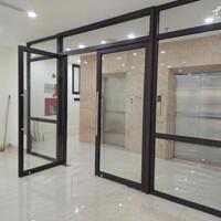 Cho thuê gấp 170m2 sàn văn phòng Trần Duy Hưng thông sàn, thang máy, có hầm để xe, ô tô tránh