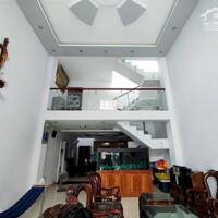Bán Nhà Gần CMT8, 220m2 (12 x 18.5), hẻm 6m, nhà đẹp, giáp Quận 10.