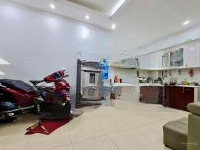 Bán Nhà Lạc Long Quân, Q Cầu Giấy, Mặt Tiền 5,5M, 2 Mặt Thoáng, Nhiều Tiện Ích Thích Hợp An Sinh.