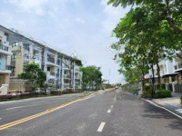 Bán Nhà Phố Verosa Park Liên Hệ 0909121556