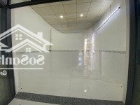 Bán Nhà Cấp 4 Còn Mớidiện Tích100M2 Đối Diện Khu Tđc Đất Lành, Đường Betong 4M, Nhà Có Sân, Giá 900 Triệu