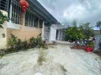 Bán Nhà Cấp 4 Còn Mớidiện Tích100M2 Đối Diện Khu Tđc Đất Lành, Đường Betong 4M, Nhà Có Sân, Giá 900 Triệu