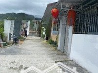 Bán Nhà Cấp 4 Còn Mớidiện Tích100M2 Đối Diện Khu Tđc Đất Lành, Đường Betong 4M, Nhà Có Sân, Giá 900 Triệu