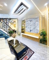 Bán Nhà Phú Nhuận - Căn Góc Huỳnh Văn Bánh, 3 Lầu 30M2, Giá Bán 3.95 Tỷ