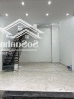 Chính Chủ Cho Thuê Nhà Mặt Phố Quán Thánh. 55M2 X 5T. Mt: 5,5M. Giá: 60 Triệu/ Tháng. Liên Hệ: 091 339 8001