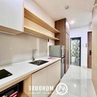 Căn Hộ Ban Công Máy Giặt Riêng Mới 100% Ngay Sân Bay Tân Sơn Nhất