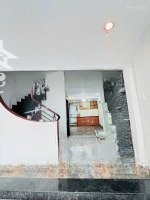 Cho Thuê Nhà Mặt Tiền Nguyễn Hồng Đào, Phường 12, Quận Tân Bình