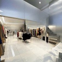 Cho Thuê Nhà Mặt Tiền Đường 343 Võ Văn Tần, Phường 5, Quận 3 (5,5 X 16M - 5 Tầng) - Giá Tốt 90 Triệu