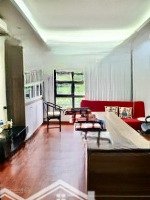Bán Nhà Mặt Phố Long Biên, Bát Khối 63M2-Hơn 12 Tỷ-Vỉa Hè-Kinh Doanh-Full Nội Thất-Pháp Lý Chuẩn