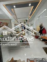 Bán Nhà Đẹp Tại Đường Lạc Long Quân, Quận 1140M2 (Do Đi Mỹ Định Cư Nên Tặng Hết Nội Thất Cao Cấp )